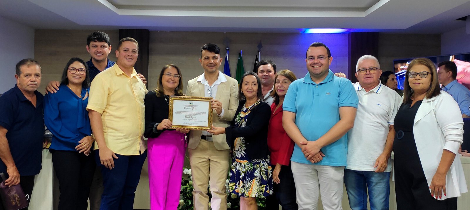 Sessão Solene de lançamento do livro “a pequena e o grandalhão”